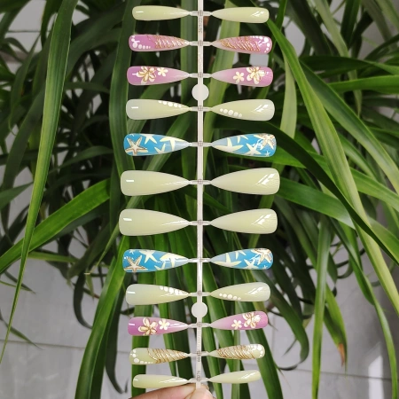 24 long pointed colored nail art pieces, 3D dispensing process, star and flower pattern wearable nails, wearable nail patches 24 long pointed colored nail art pieces, 3D dispensing process, star and flower pattern wearable nails, wearable nail patches